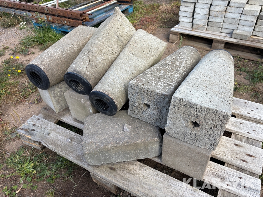 Betongfundament & plintar 5+3st