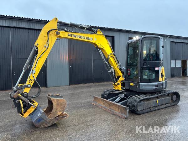 Grävmaskin New Holland E50B SR med tiltrotator och 2 st redskap
