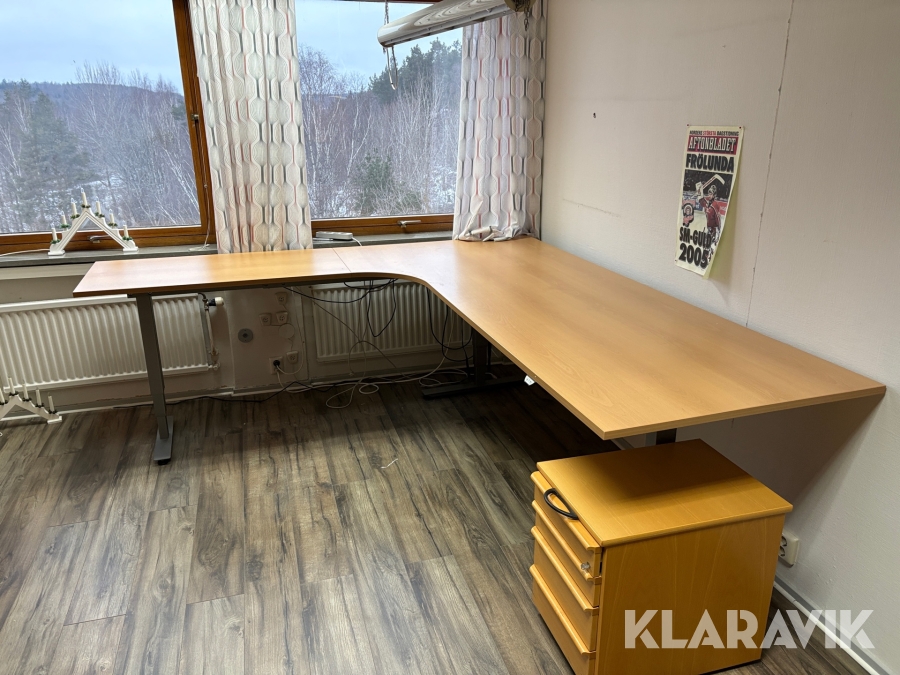 Höj- och sänkbart skrivbord EFG