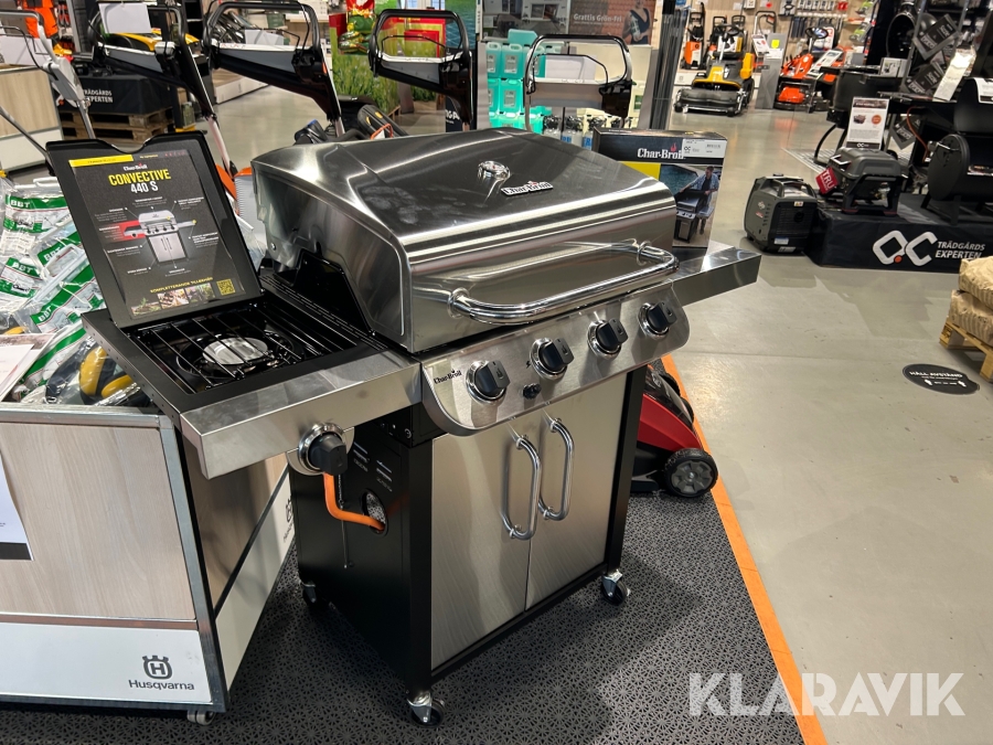 Gasolgrill Char-Broil Convective 440 S med överdrag