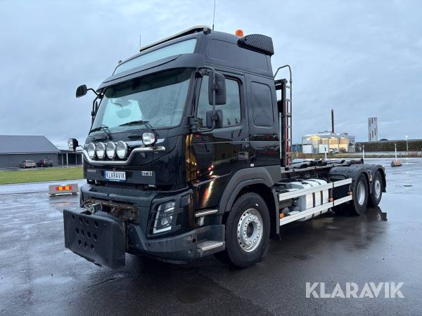 Lastväxlare Volvo FMX 480 med plogutsrustning