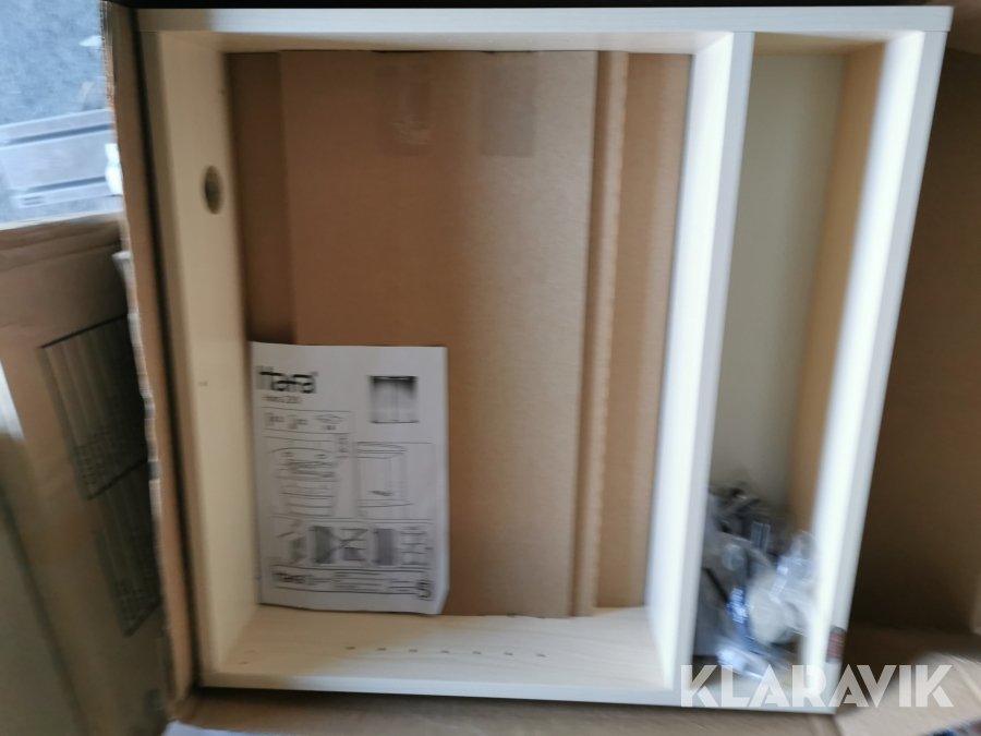 Badrumsskåp i Björk Hafa med spegel luckor