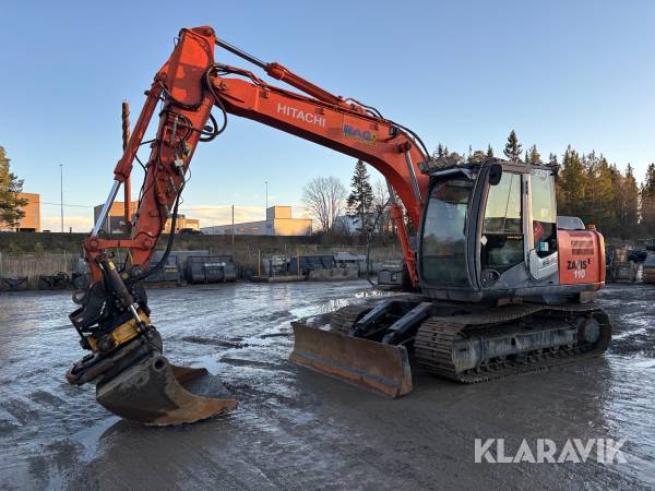 Grävmaskin Hitachi ZX 110-3 med skopor