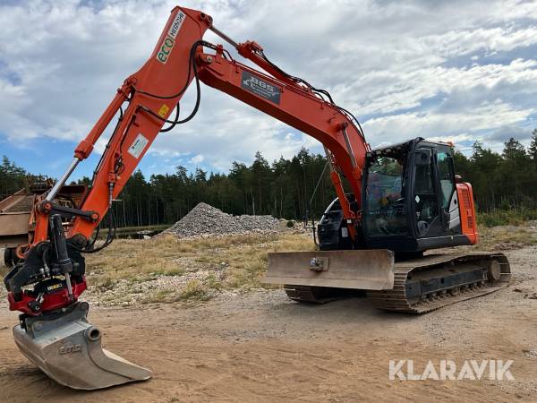 Grävmaskin Hitachi ZX135US