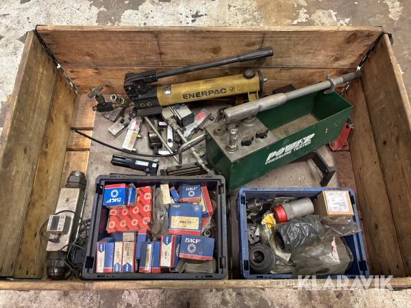 Pall med diverse mekanik