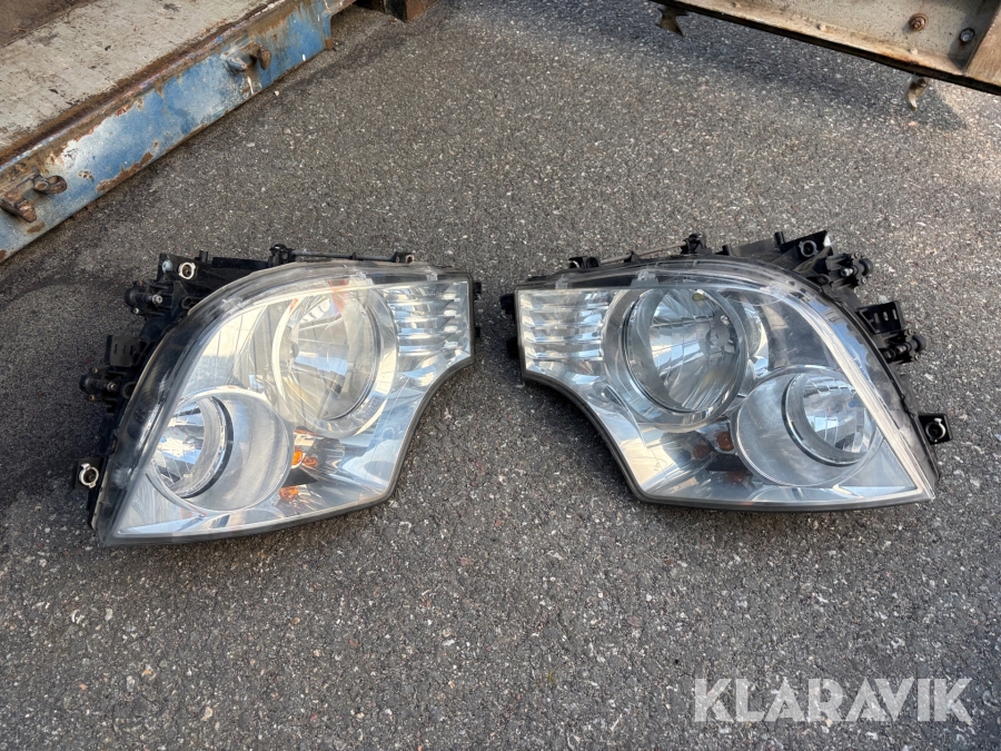 Strålkastare Höger & Vänster