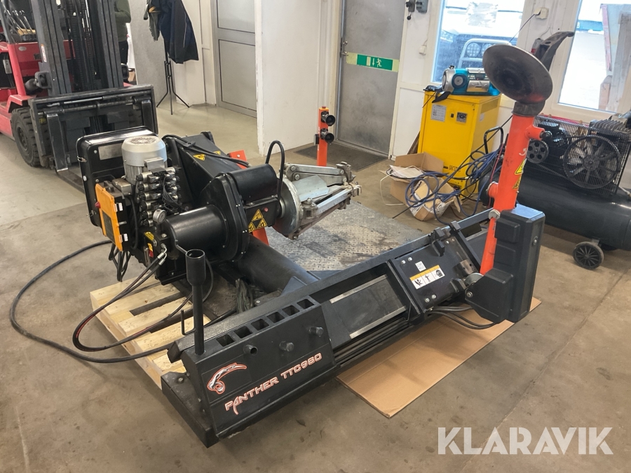 Däckmaskin Panther T980 för lastbil och entreprenad