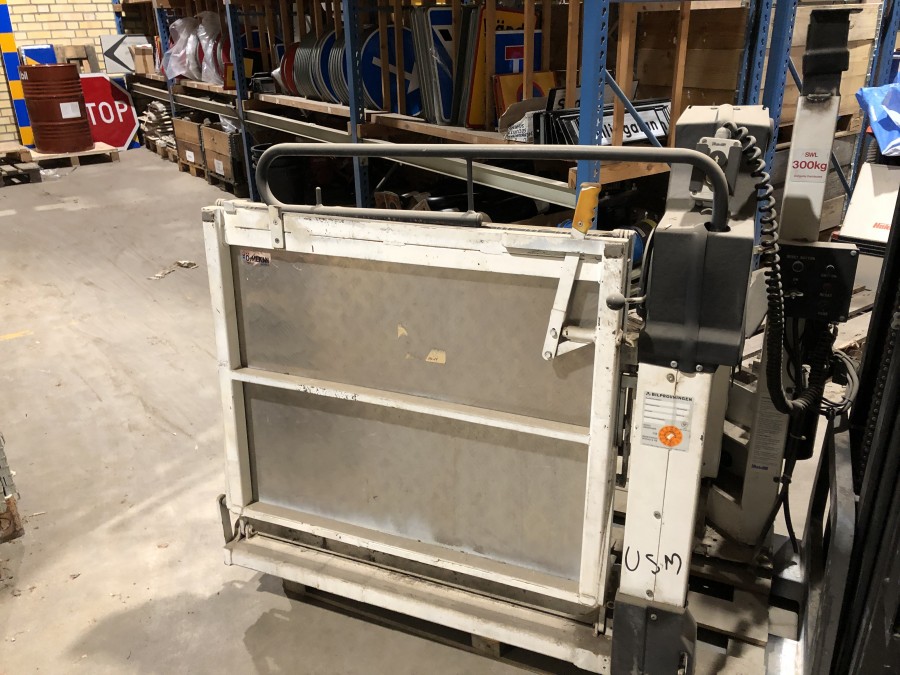 Hiss för handikappsbuss