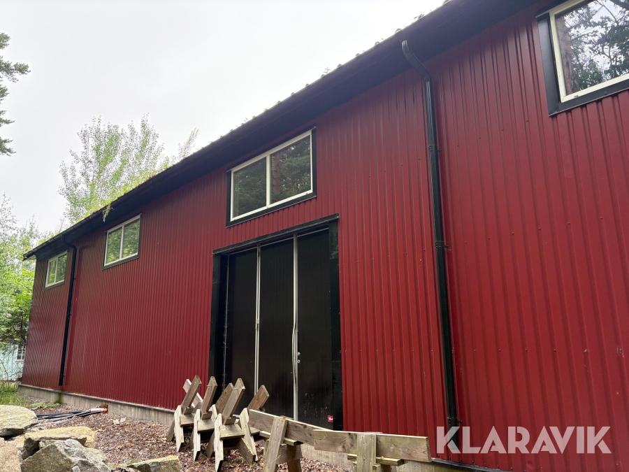 Industrihall/ lager /förråd 24 m x 19,7 m