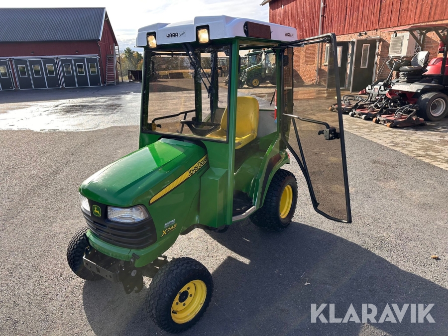 Traktor John Deere X748 Ultimate Mini