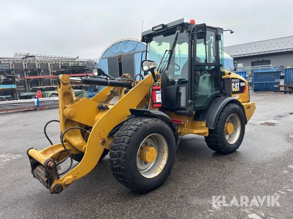 Hjullastare CAT 906M med redskap