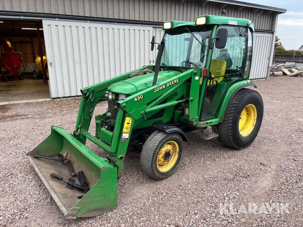 Traktor med lastare John Deere 4410