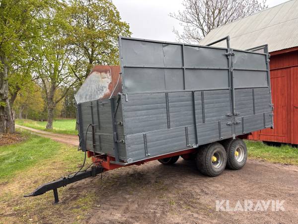 Ensilagevagn med tippfunktion