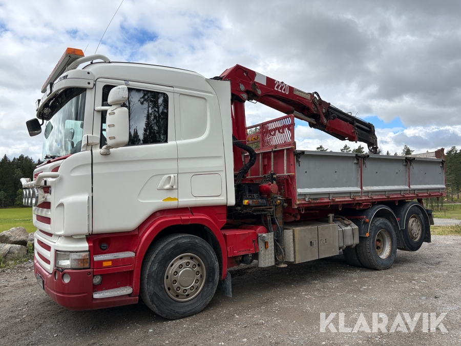 Lastbil Scania R420 med kran och tipp