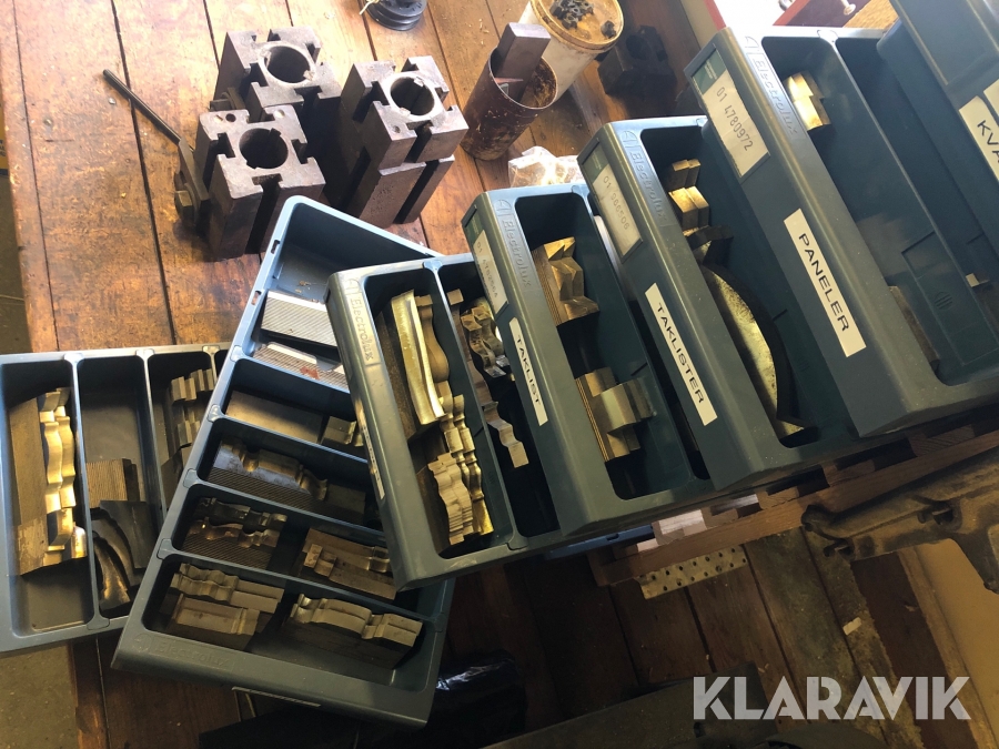 Snickeritillbehör till kuttrar för tillverkning av lister, foder