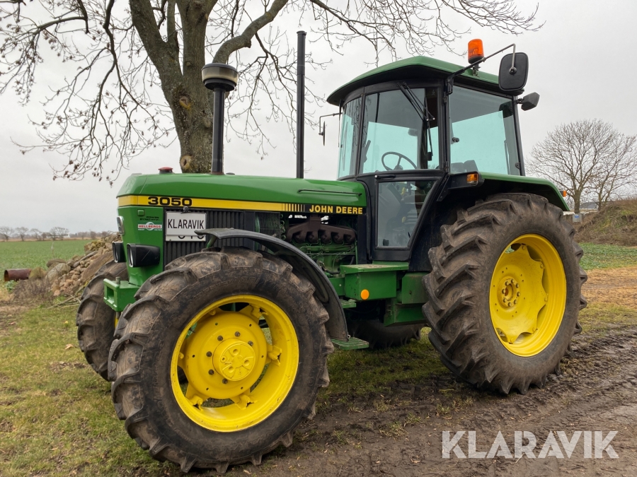 Traktor John Deere 3050 4WD