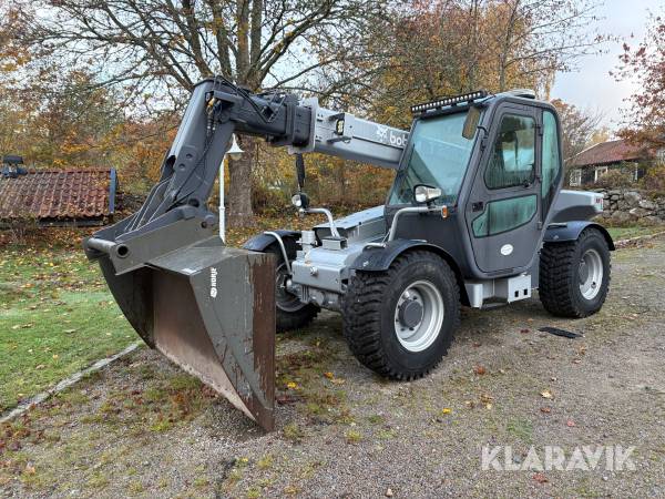 Teleskoplastare Bobcat T3093CD med redskap