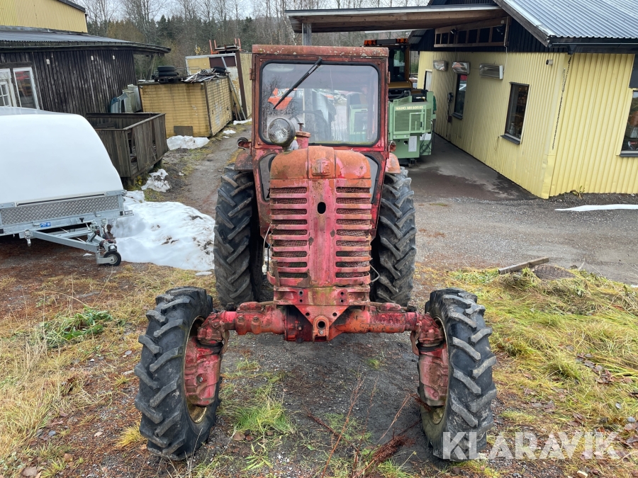 Traktor Belarus MT3-52