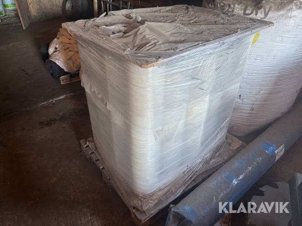 Transparent folie TrioBaleShield 1000mmx0,30mmx1000m - Totalt 20 rullar / 1 pall