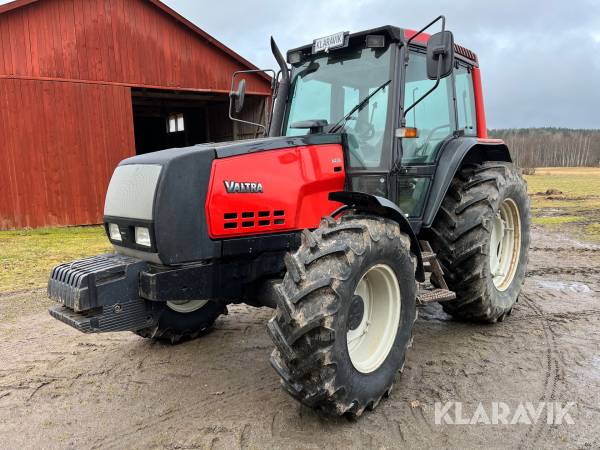 Traktor Valtra 6400