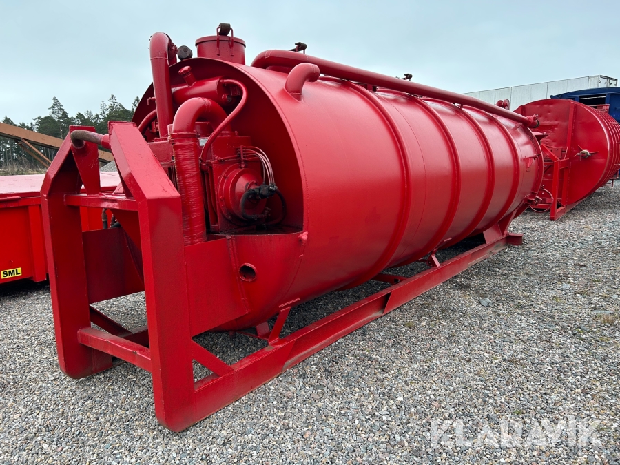 Slamtank på lastväxlarram