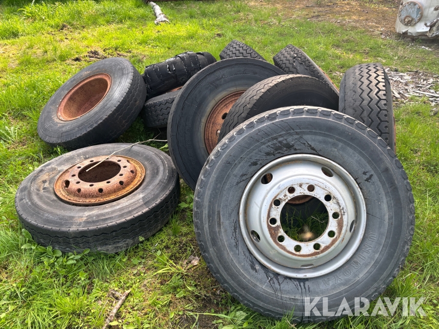 Fälgar med däck till lastbil 11st