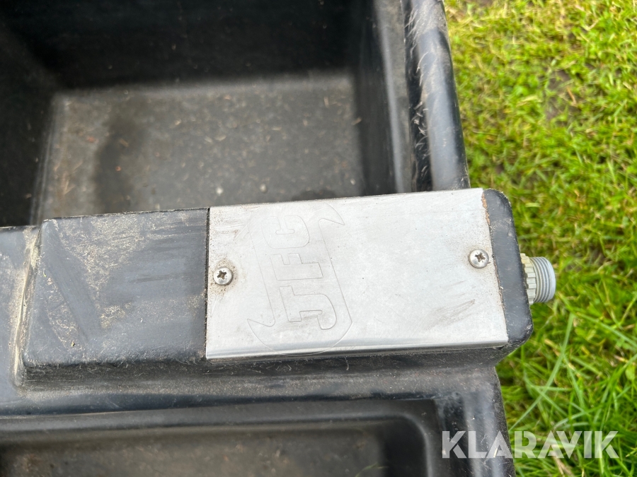 Vattenkar ca 140 L JFC , Vara, Klaravik auktioner