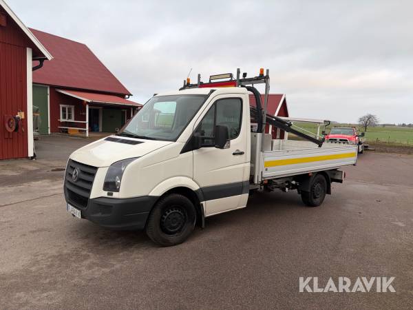 Flakbil Volkswagen Crafter med kran