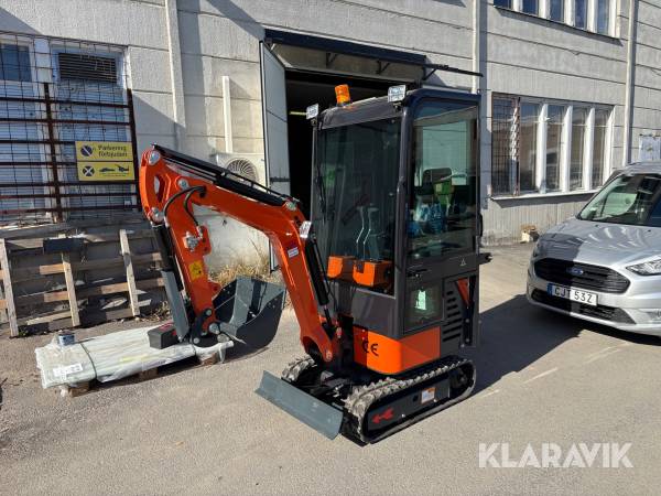 Grävmaskin Nuoman NM-E12 med redskap
