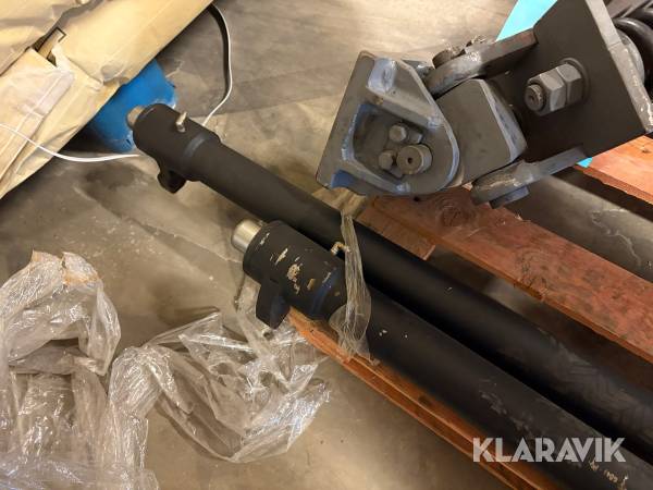 Hydraulcylinder till truck 2st