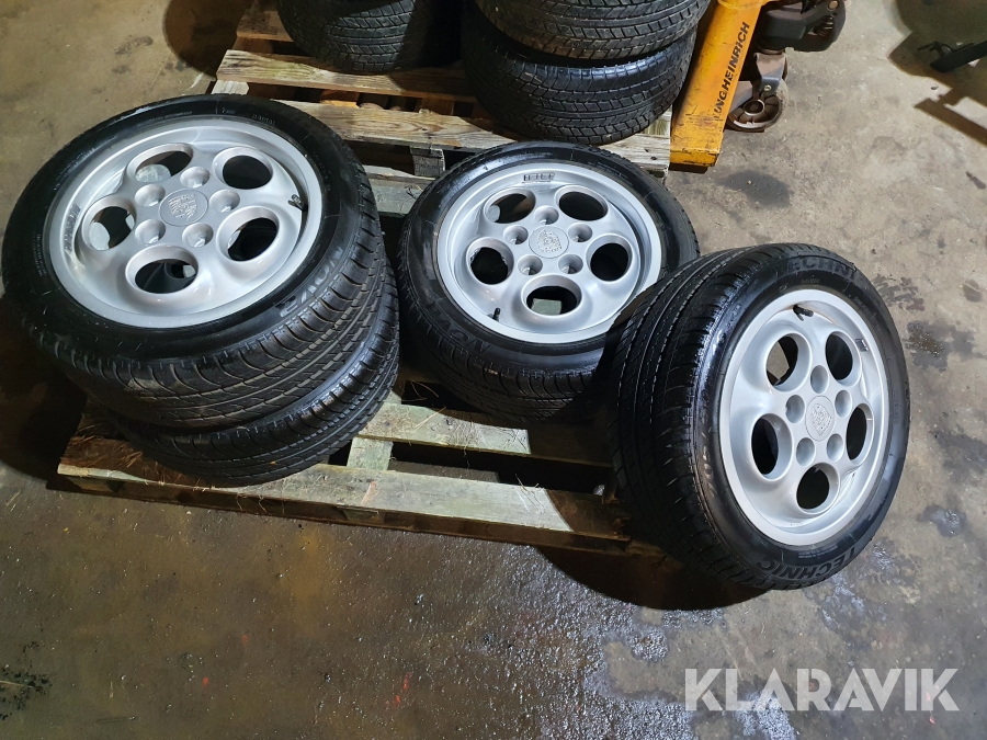 Fälgar med däck Porsche 928