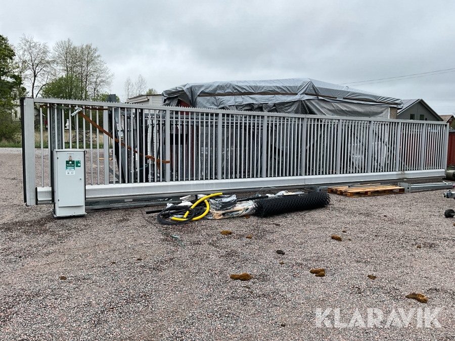 Skjutgrind motordriven Gunnebo 13,3meter aluminiumgrind