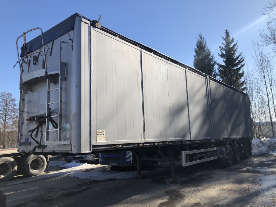 Walking floor trailer