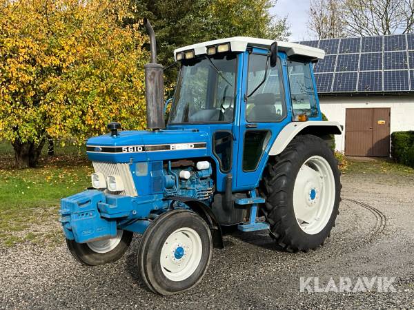 Traktor Ford 5610