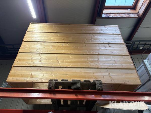 Träsarger med takljuskupoler Klarlux