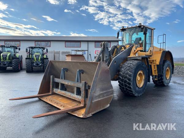 Hjullastare Volvo L150F - Med skopa och gafflar