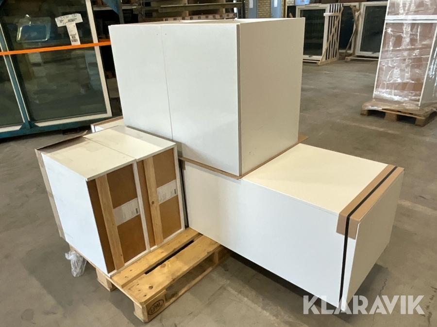 Diverse skåp Smedstrops