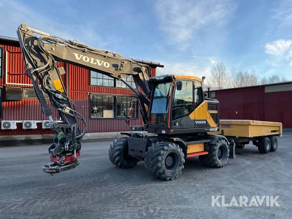 Grävmaskin Volvo EWR150E med vagn och tillbehör