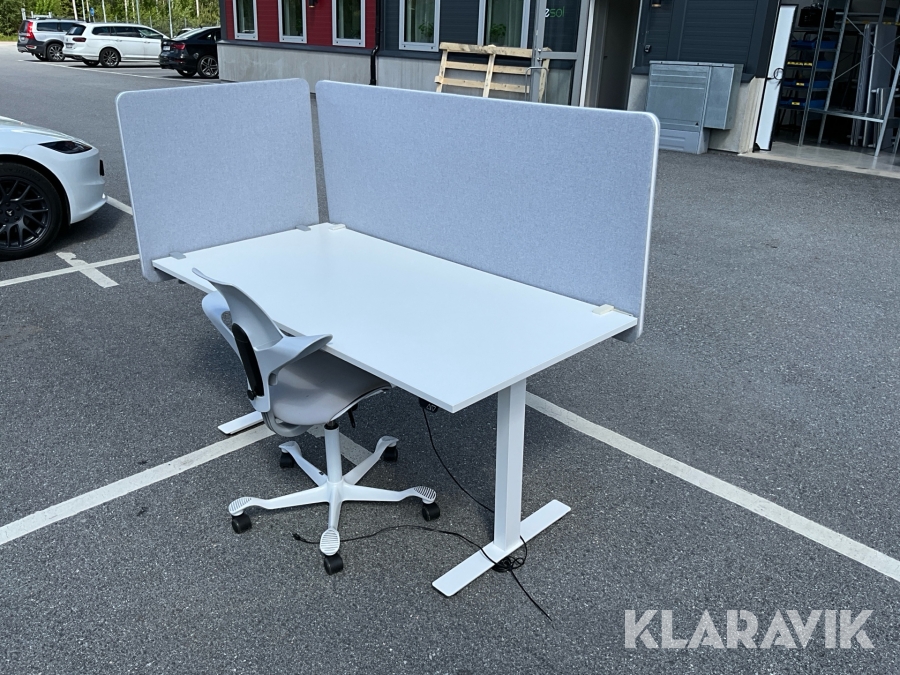 Skrivbord, Stol och skiljevägg höj och sänkbart