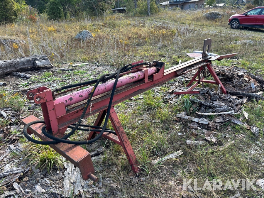 Vedklyv hydraulisk till traktor