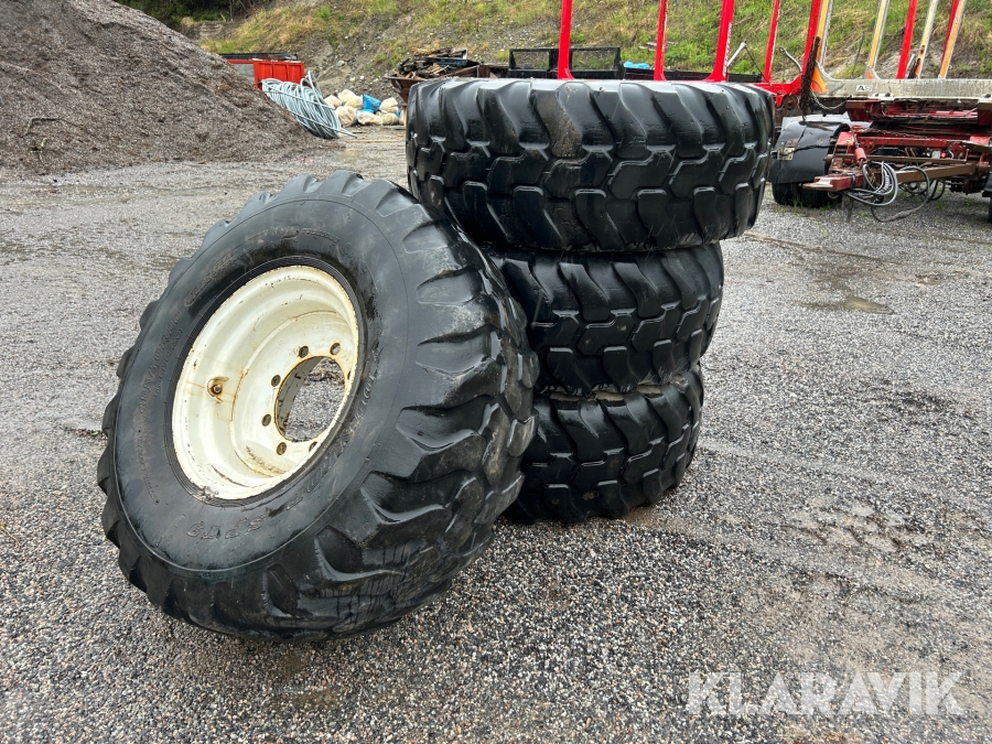 Däck med fälg Dunlop 455/70R20 4st