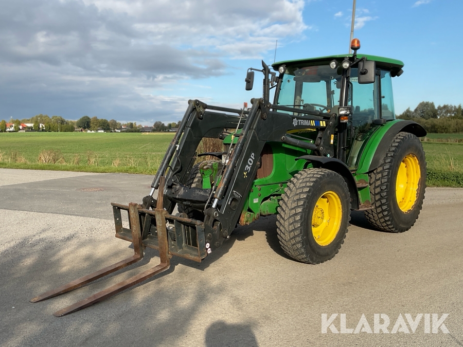 Traktor John Deere 5720