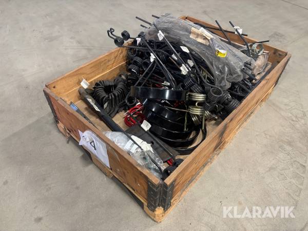 Diverse reservdelar - till vallmaskin