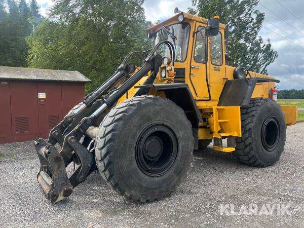 Hjullastare Volvo BM 4500 med skopa