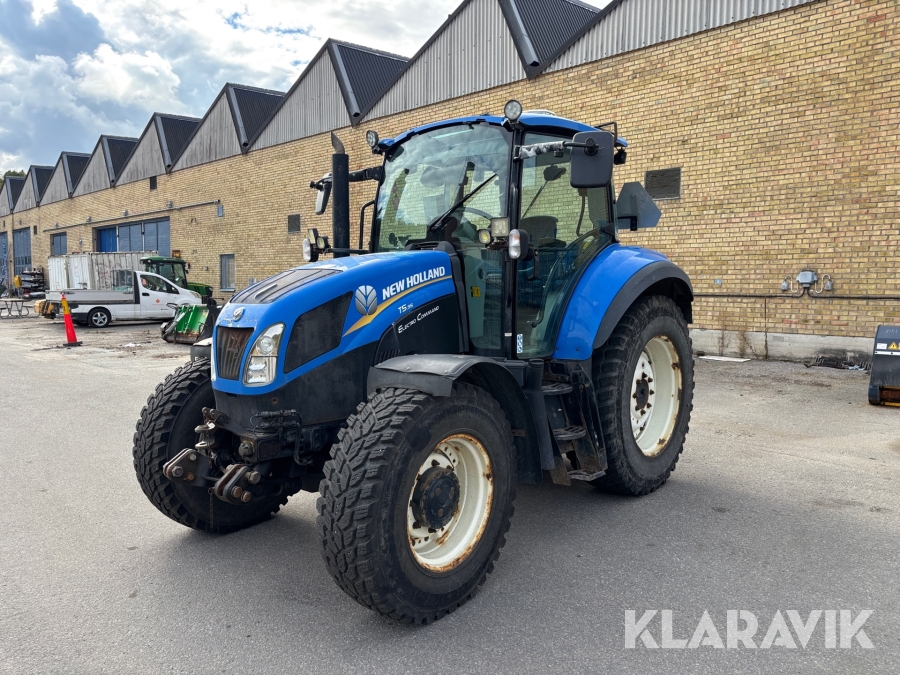 Traktor New Holland T5.95 med redskap