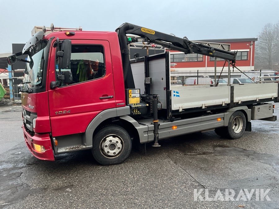 Kranbil Mercedes-Benz Atego 6.4 med Palfinger kran