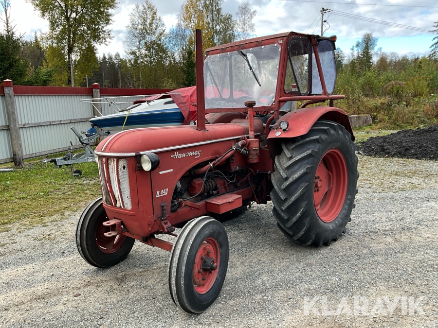 Traktor Hanomag R440