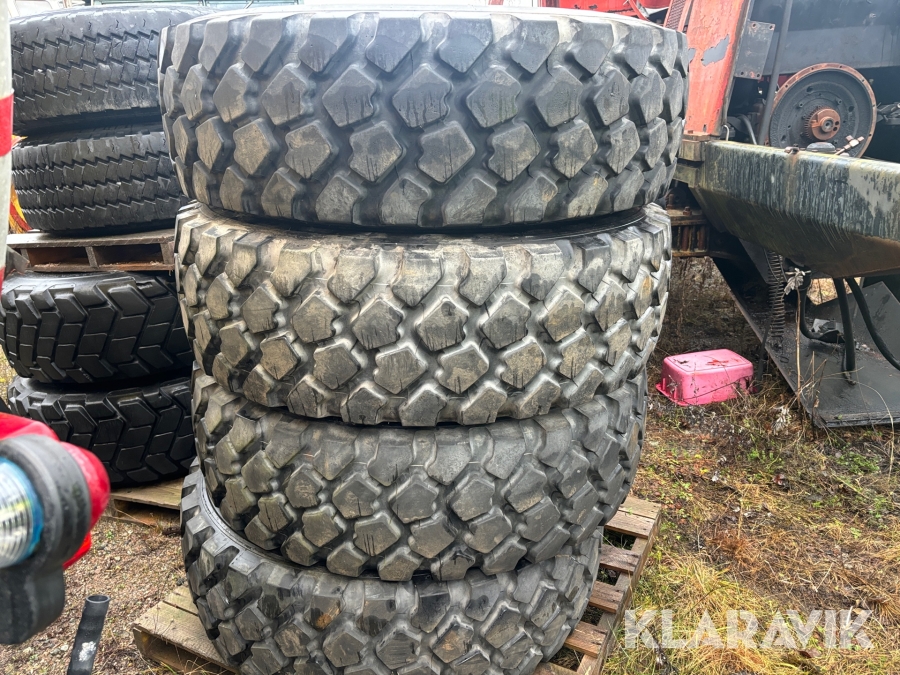 Entreprenaddäck Michelin 365/85R20 4 stycken