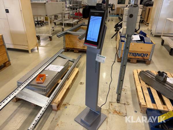 Ansiktsigenkänningsterminal med temperaturmätning Hikvision DS-k5604A-3XF/N