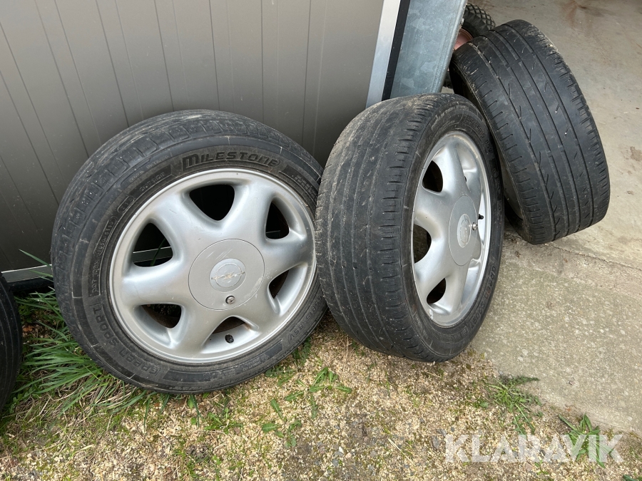 Däck med fälg Milestone 195/55R15 4st